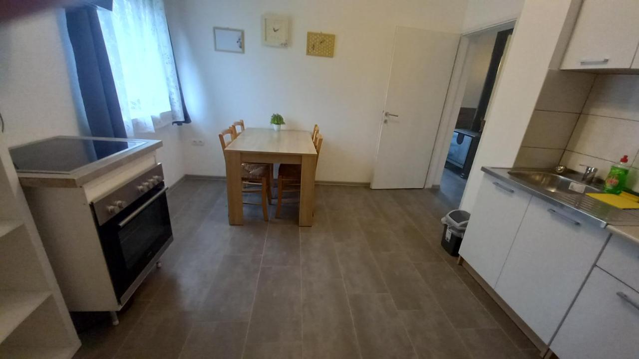 Keti Apartment Plaški Exterior foto