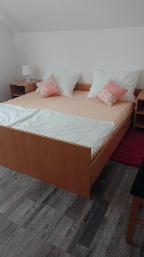 Keti Apartment Plaški Exterior foto
